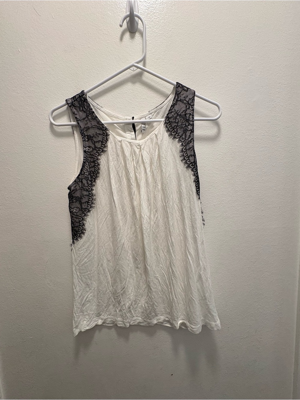 ELLE Sleeveless White Lace-Accent Tank Top